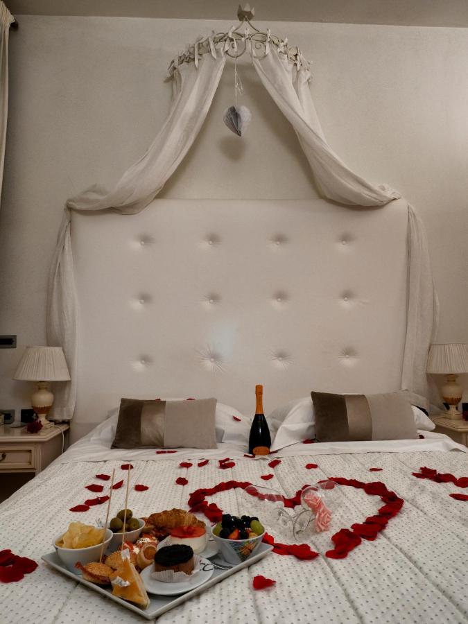 Hotel Europa Pallazzolo sullʼOglio المظهر الخارجي الصورة